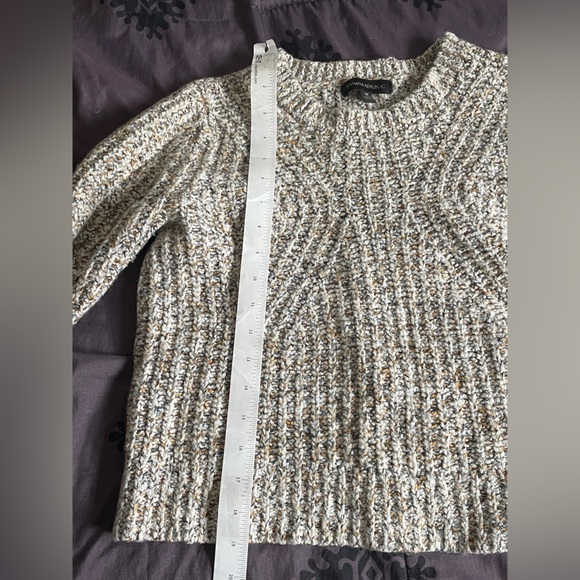 Chunky pointelle wool blend sweater - Picture 7 of 9